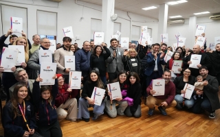 Protege tu casa: Pullaro entregó la escritura de sus viviendas a 110 familias rosarinas