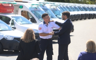 El gobierno de Pullaro avanza con la compra de 103 ambulancias y consolida una renovación histórica del sistema de emergencias