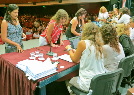 Educación exhibe los escalafones del concurso docente para el ingreso a la docencia 2014