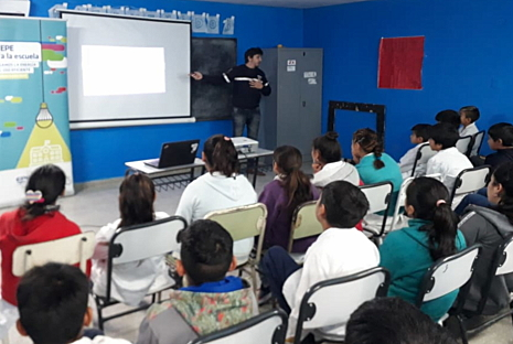 La provincia continúa con la campaña educativa “La EPE va a la escuela”