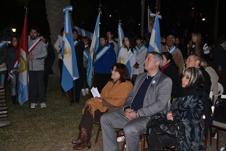 Las escuelas de Adultos y Jóvenes también celebraron el Día de la Bandera