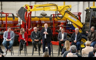 Perotti y De Mendiguren presentaron programas para fortalecer la industria de bienes de capital y el sector agroindustrial