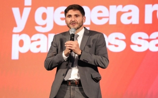 Pullaro llamó a “construir el futuro de Santa Fe con humildad y esfuerzo”