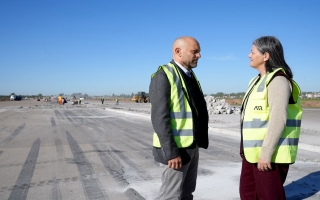 Rosario: Puccini recorrió los trabajos en la pista del aeropuerto y anunció nuevas conexiones aéreas