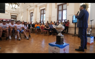 Pullaro presentó a los nadadores de la Santa Fe - Coronda: “El deporte nos distingue como provincia”