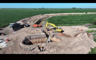 Para fortalecer la producción y el drenaje: Provincia intensifica las obras hídricas sobre el Bajo Peretti
