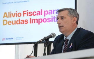 Pullaro lanza un plan de alivio fiscal con hasta 36 cuotas para empresas y familias santafesinas afectadas por la caída económica nacional