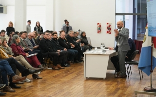 Santa Fe impulsa una agenda para hacer más competitivo el transporte de cargas con innovación y transición energética