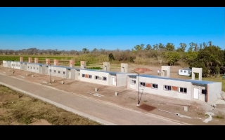 Carlos Pellegrini: el Gobierno Provincial acelera la construcción de 12 viviendas y abrió el Registro Digital