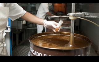 La Provincia impulsa capacitaciones en buenas prácticas para encargados y operarios de salas de extracción de miel