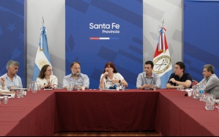 Santa Fe Más Cerca: la ministra Celia Arena encabezó una reunión de trabajo de las áreas que integran el programa