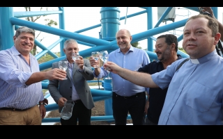 Perotti inauguró la ampliación del Acueducto Desvío Arijón en Sauce Viejo