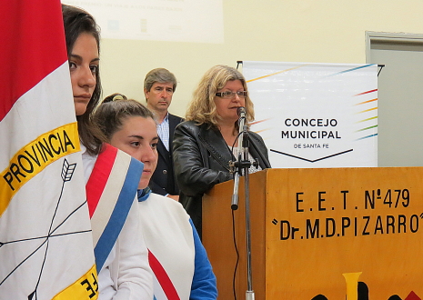 Balagué participó en Santa Fe del acto de premiación de la primera instancia del concurso literario “Ana Franck”