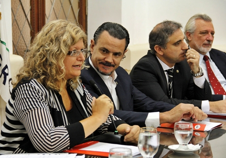 El gobierno provincial anunció acciones para fortalecer la articulación con las cooperadoras escolares