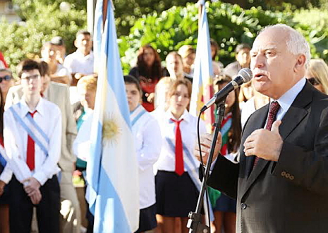 “Nuestro compromiso es que todos los jóvenes completen el secundario”, aseguró Lifschitz en el inicio del ciclo lectivo 2016
