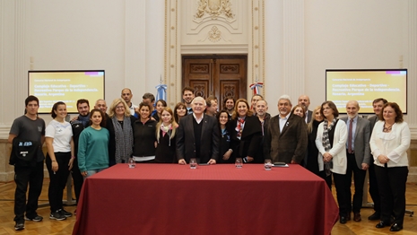 Se presentó el concurso para el anteproyecto del complejo en el Parque de la Independencia. Entre otras infraestructuras, albergará el nuevo edificio del ISEF Nº 11 y una pileta olímpica